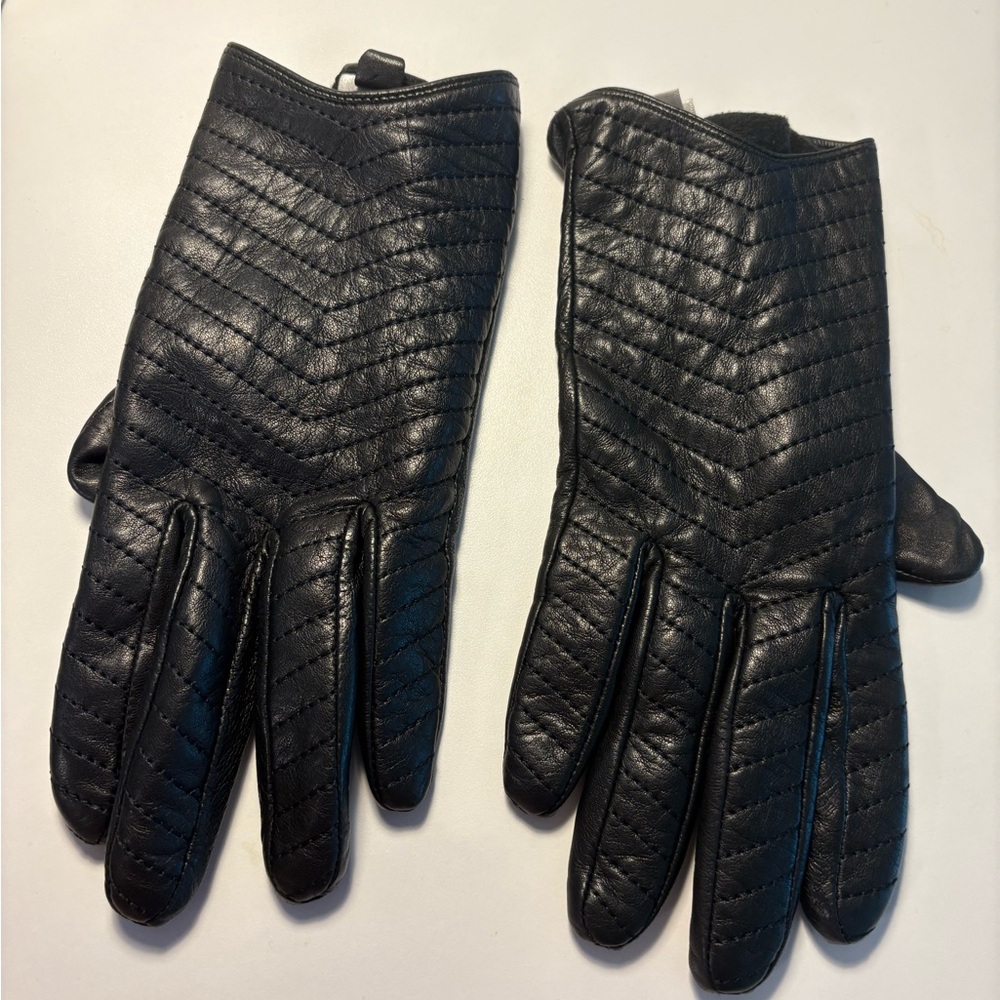 Danier Leather Gloves